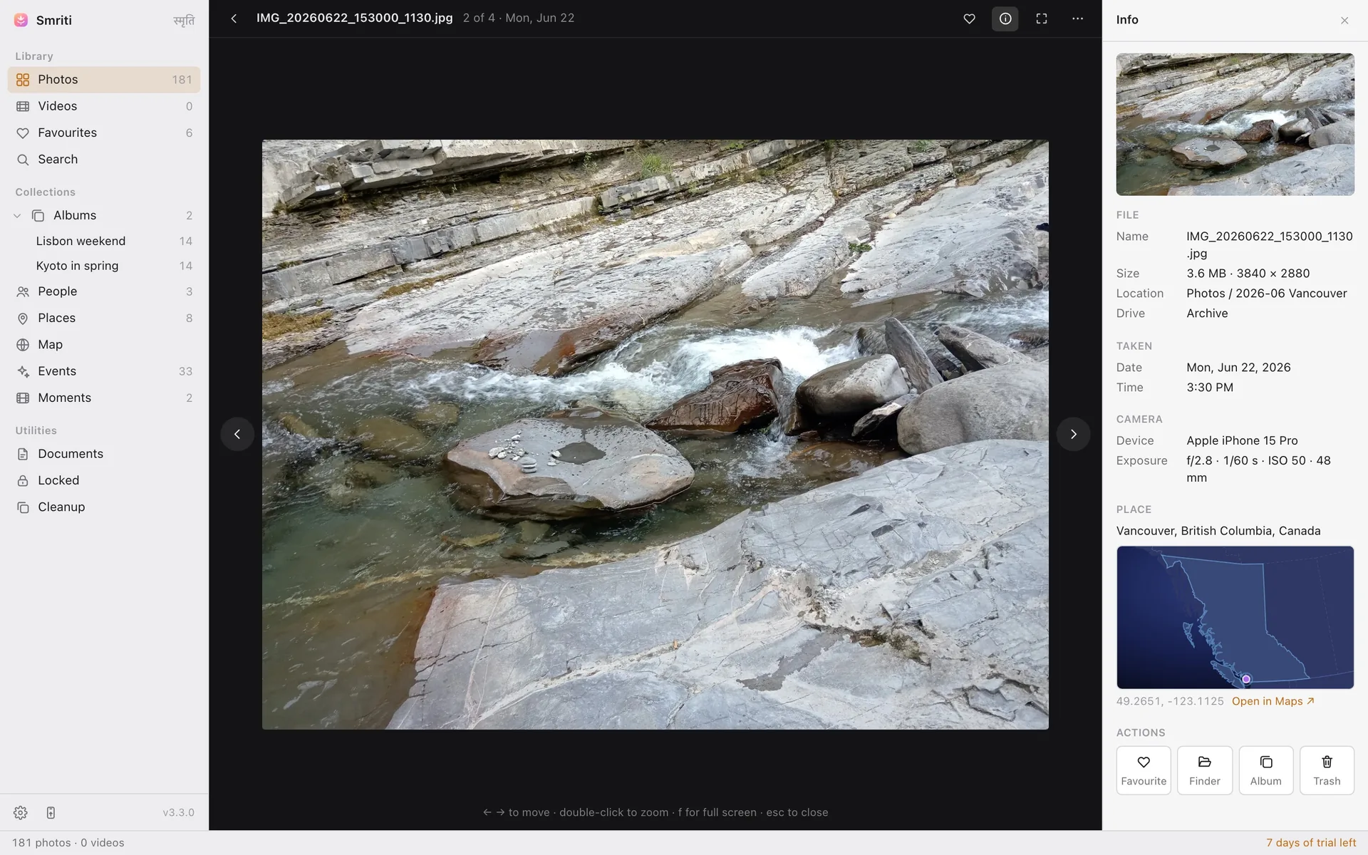 Smriti's viewer showing a single hot-air-balloon photo full-frame, with EXIF, camera and place detail in the Info panel.